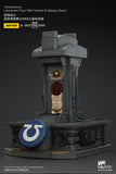 [Pre-Order]JOYTOY Action Figure Warhammer 40K Ultramarines Lieutenant Titus' MKX Helmet & Display Stand
