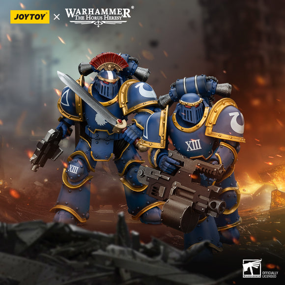 JOYTOY Warhammer 40k 1/18 Action Figure Space Marines Ultramarines Outriders Brother Catonus Regali da collezione, giocattoli per bambini dai 15 anni in su e adulti 13,6 cm JOYTOY Warhammer 40k 1/18 Action Figure Space Marines Ultramarines Outriders Brother Catonus Regali da collezione, giocattoli per bambini dai 15 anni in su e adulti 13,6 cm