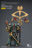 [Pre-Order]1/18 JOYTOY Action Figure Warhammer The Horus Heresy Sons of Horus Maloghurst the Twisted, the Warmaster's Equerry with Legion Standard and Banestrike Bolter