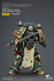[Pre-Order]1/18 JOYTOY Action Figure Warhammer The Horus Heresy Sons of Horus Maloghurst the Twisted, the Warmaster's Equerry with Legion Standard and Banestrike Bolter
